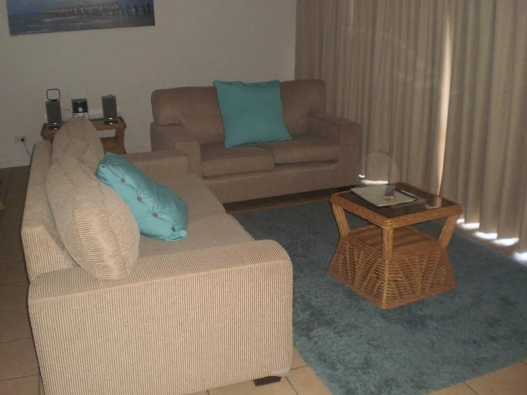 Aparthotel Surf Club Apartments Marcoola