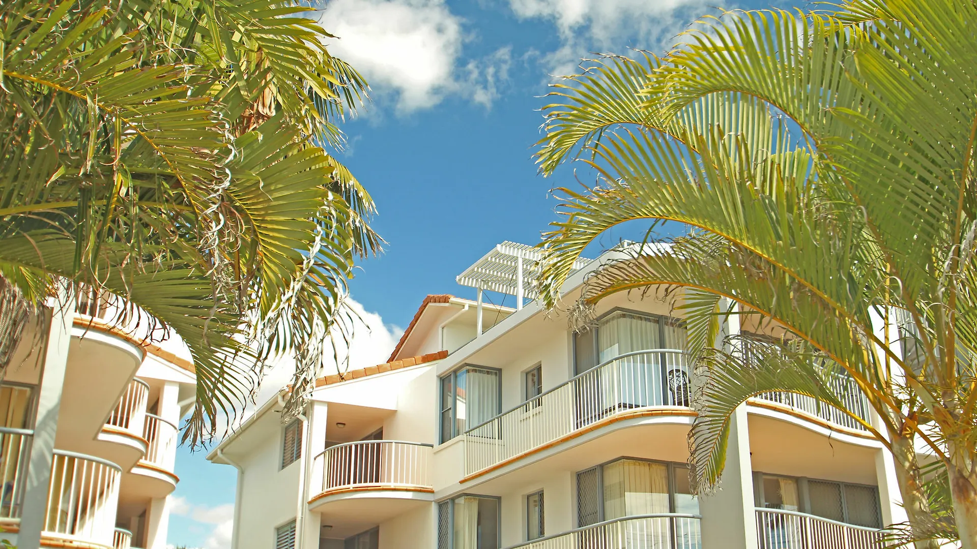 Surf Club Apartments Marcoola Aparthotel