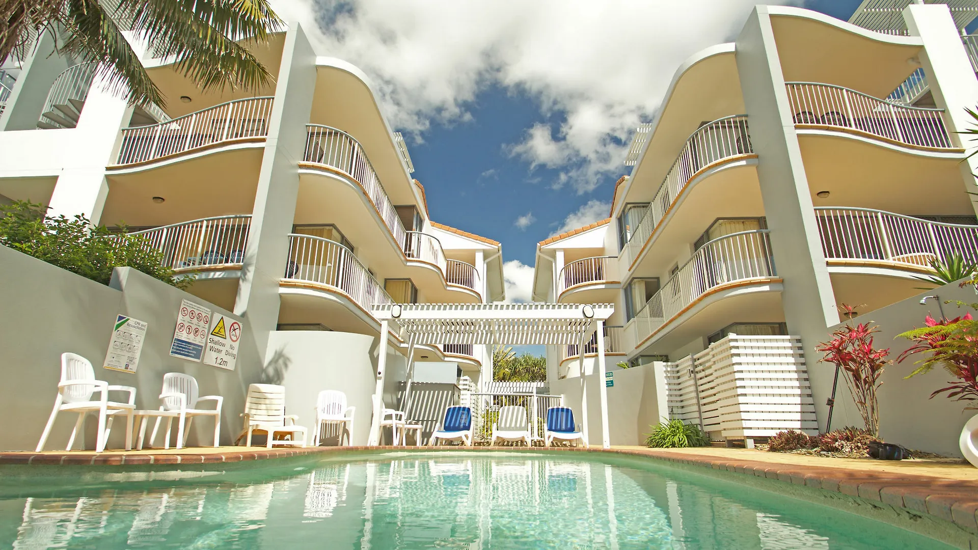 Surf Club Apartments Marcoola